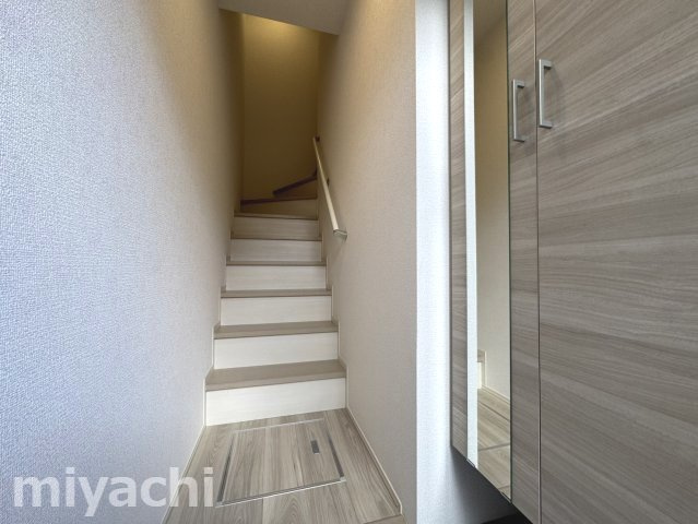 オリエンタルコート南田宮の玄関