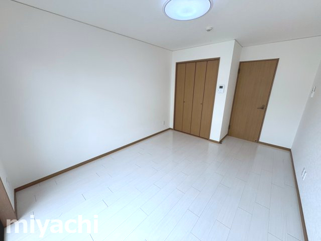 シングルスの洋室