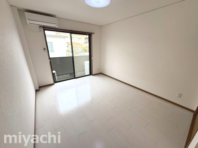 シングルスの内装