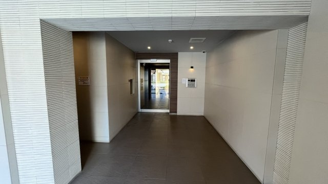 グランスタイル浅草のエントランス|建物の内部です