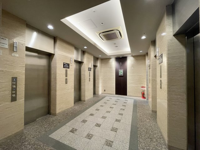 勝どきビュータワーのロビー|落ち着いたロビーです