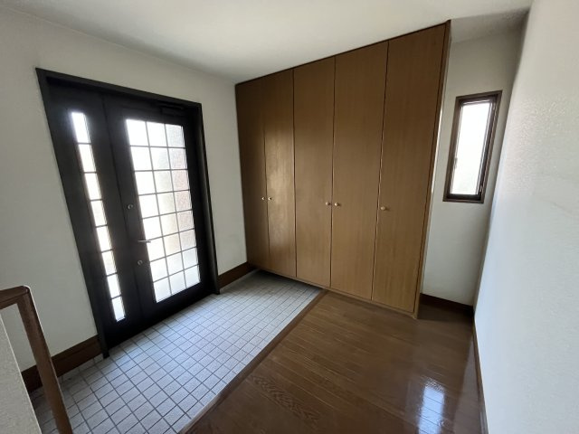 大井南売家の玄関