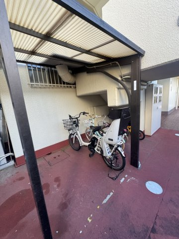 SHALOM HIRANOの駐車場