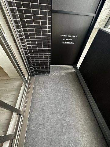 プレサンス大国町ラヴエニールのバルコニー