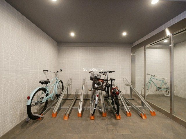 C.COLOR南新町の外観