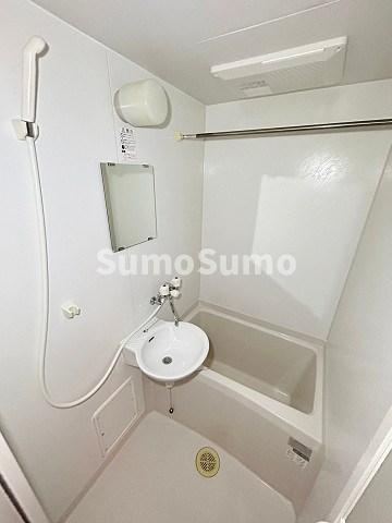 レオパレス尼崎の浴室|コンパクトで使いやすいお風呂です