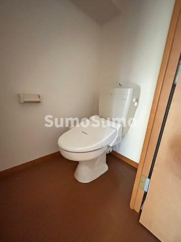 レオパレス尼崎のトイレ|清潔感のあるトイレです