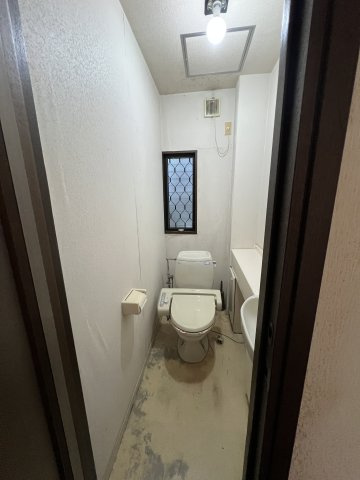 勝田郡勝央町黒坂　中古住宅　3L・DKのトイレ
