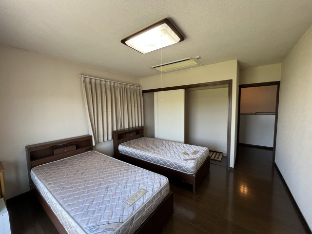 勝田郡勝央町黒坂　中古住宅　3L・DKの洋室|洋室8.5帖