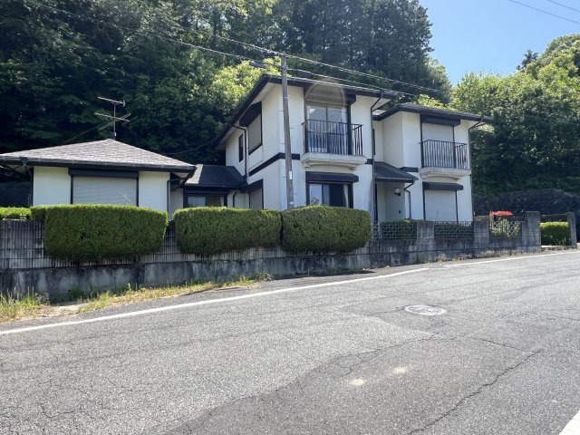 勝田郡勝央町黒坂　中古住宅　3L・DKの外観