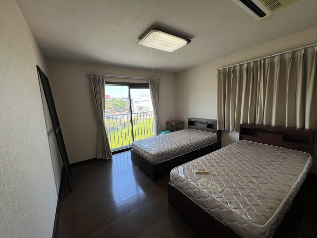 勝田郡勝央町黒坂　中古住宅　3L・DKの洋室|２階洋室　8.5帖