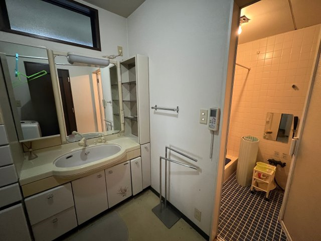 勝田郡勝央町黒坂　中古住宅　3L・DKの脱衣所