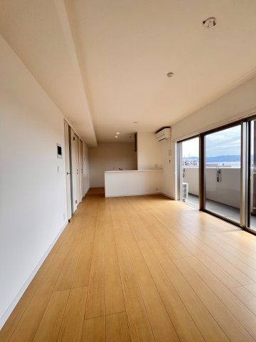 LIBTH博多住吉PREMIERの居間・リビング