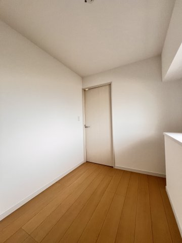 LIBTH博多住吉PREMIERの洋室