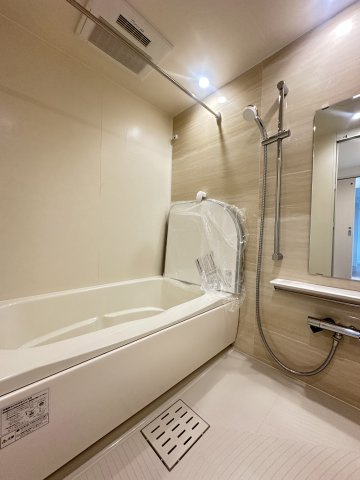 LIBTH博多住吉PREMIERの浴室