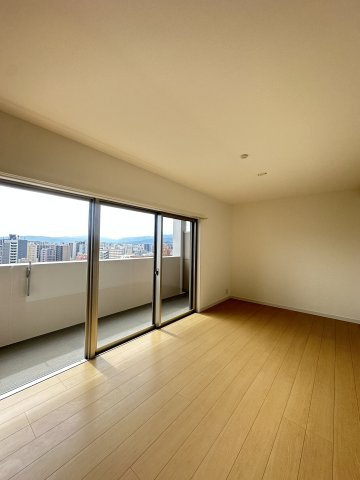 LIBTH博多住吉PREMIERの居間・リビング