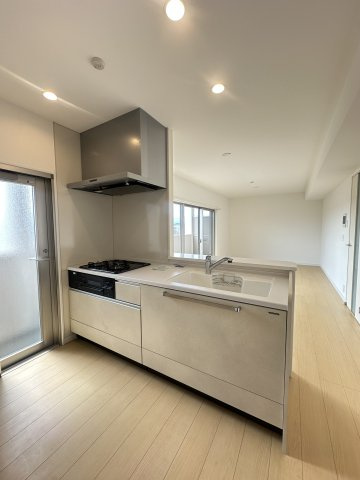 LIBTH博多住吉PREMIERのキッチン