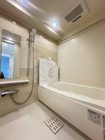 LIBTH博多住吉PREMIERの浴室