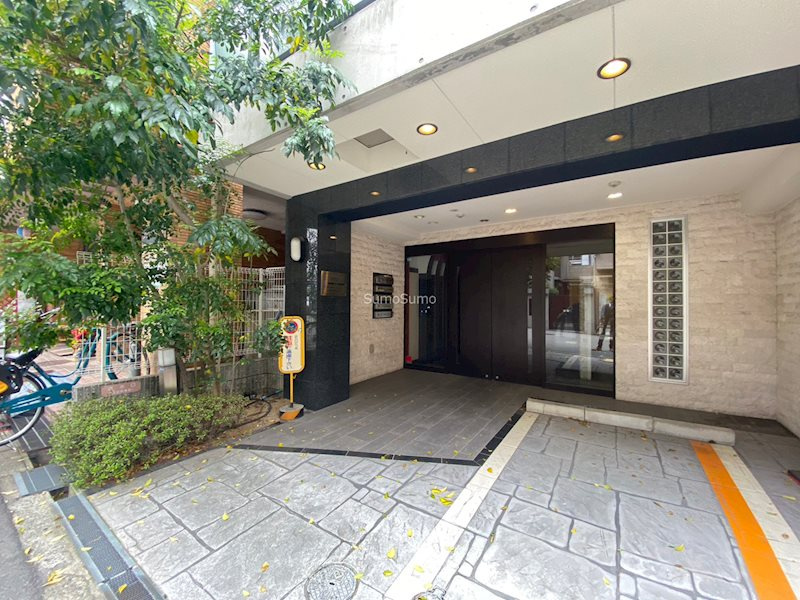 ZERO　ONE谷町のエントランス