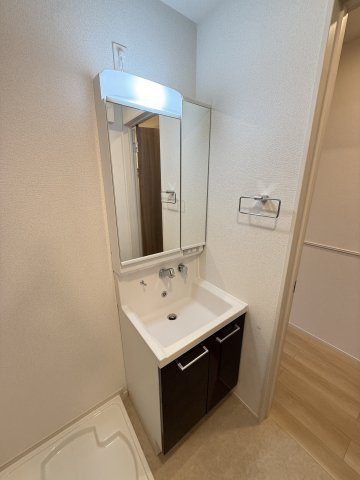 ヒカルサ尼崎栗山町の洗面所