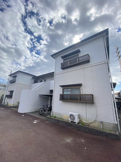 プレバハイツの外観