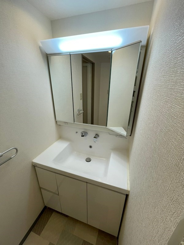 プラスワン芦屋の洗面所