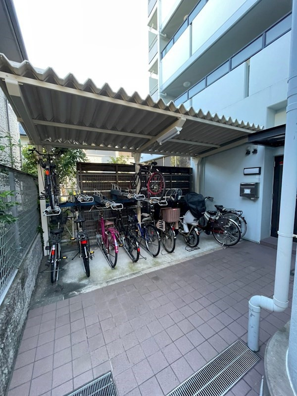 プラスワン芦屋の外観
