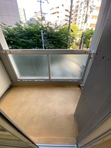 サムティ神戸浜崎通のバルコニー