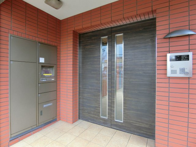 ベスタ櫛原のエントランス|ゆとりのあるエントランスです