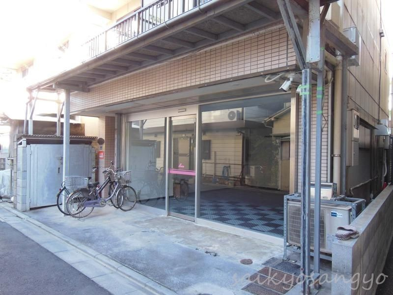 板橋区蓮根２丁目の店舗事務所の外観