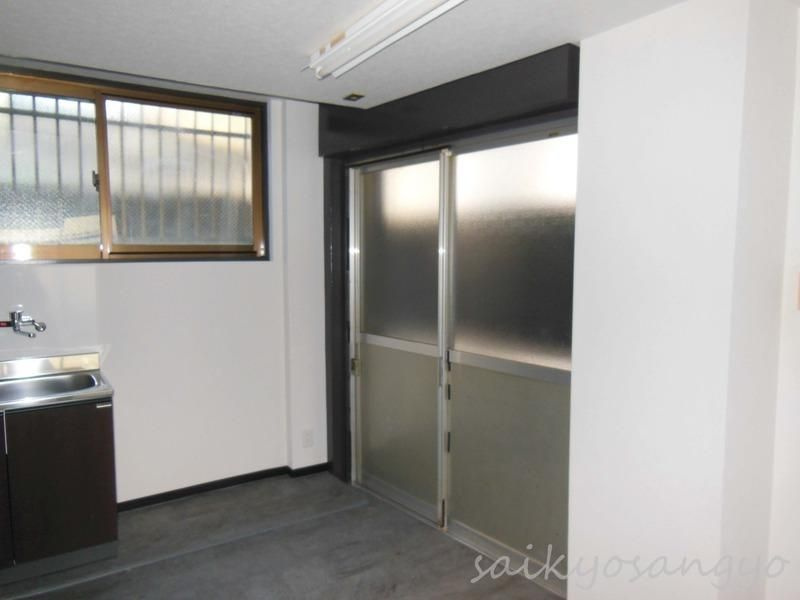 板橋区蓮根２丁目の店舗事務所の内装