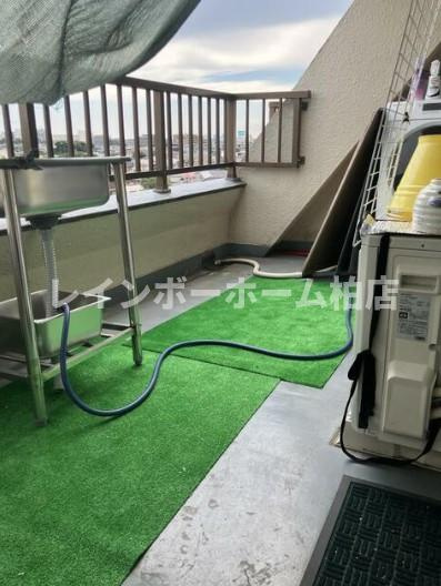 特典：仲介手数料が無料です!!のバルコニー|広々としたバルコニーです