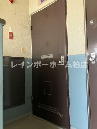 特典：仲介手数料が無料です!!のエントランス|建物の内部です