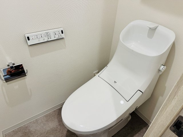 ライオンズマンション八王子第７のトイレ|～暖房温水洗浄機能付きトイレ　冬場は特に嬉しい機能ですね～