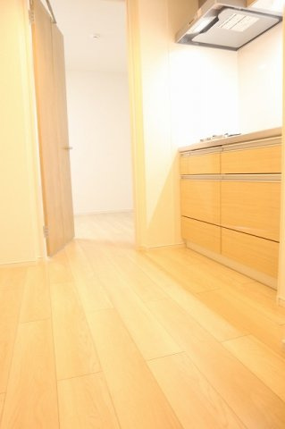 【居間・リビング】 | ビラビスタ船橋宮本 | こちらの居間で趣味の時間をお楽しみください