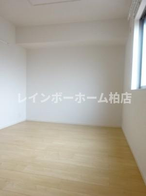 【仲介手数料：50％OFF】対象物件！の内装|明るい室内です