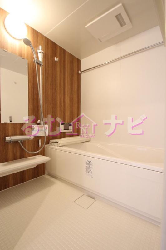 福岡市南区弥永４丁目のアパートの浴室