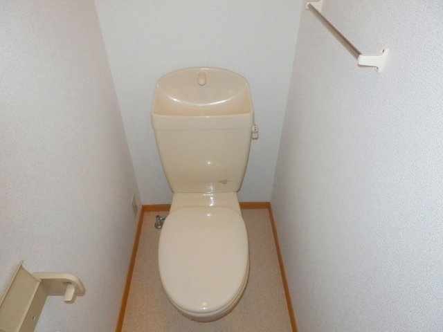 【トイレ】 | サニーパレスⅠ | コンパクトで使いやすいトイレです