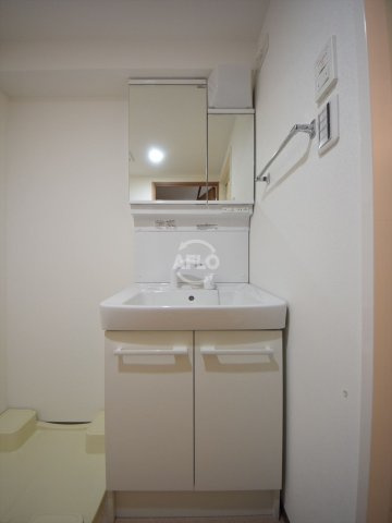 Y&Rino Residenceの独立洗面台|Y&Rino Residence　独立洗面台
