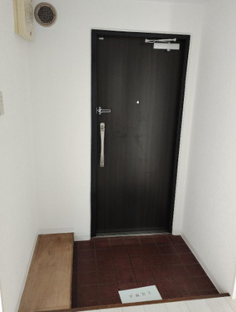 寝屋川サンハイツB棟の玄関|■物件内覧・資金計画相談・住宅ローン相談、リフォーム相談、お問合せ受付中■
※当日・翌日のご内覧、ご相談はお電話でのお問合せがスムーズです！
