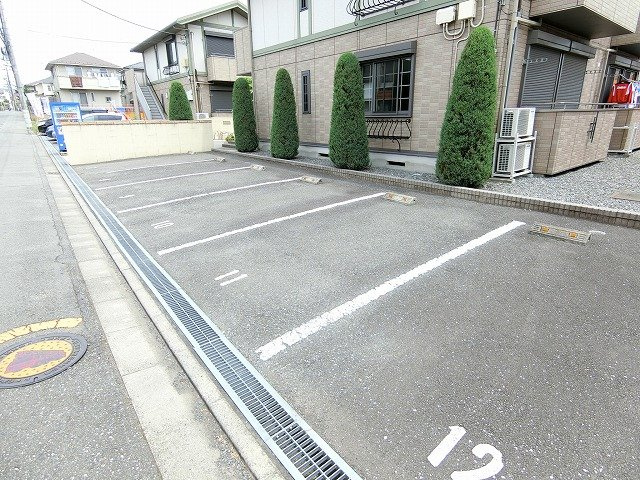 クレールみゆきの駐車場