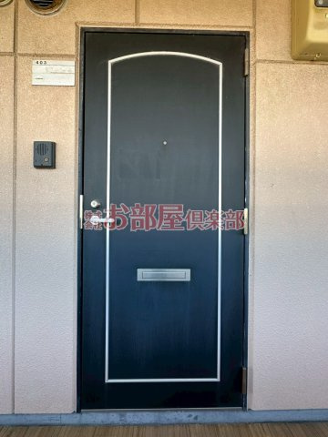 リバティヒルズの玄関|明るい玄関です