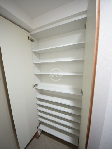 Y&Rino Residenceの収納|Y&Rino Residence　シューズボックス