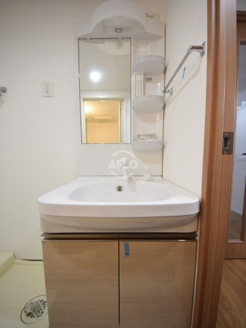 Y&Rino Residenceの独立洗面台|Y&Rino Residence　独立洗面台