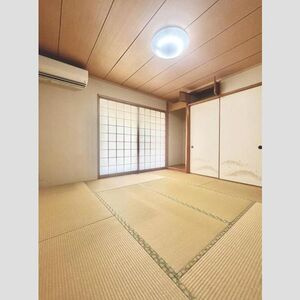 米が瀬町戸建の収納