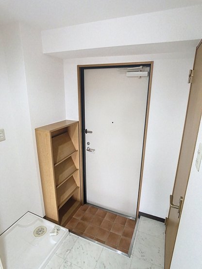 【玄関】 | アネックス2号館