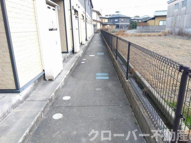 レオパレス観音寺のエントランス