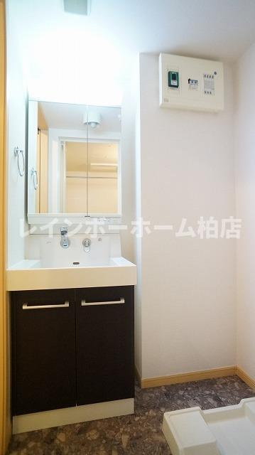 仲介手数料50％半額キャンペーン物件の洗面所|コンパクトで使いやすい洗面所