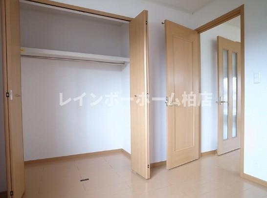 【仲介手数料：50％OFF】対象物件！の内装|明るい室内です