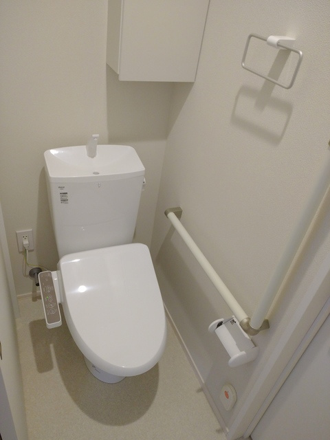 （シニア限定）ヘーベルVillage町屋のトイレ|★手摺付き★ウォシュレット付★